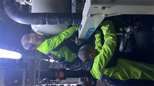 中央空調(diào)維修之工廠安裝空氣源熱泵